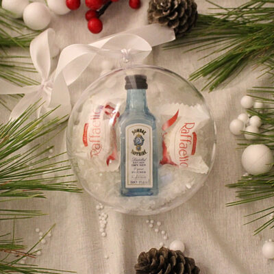 Božoćna kuglica Bombay gin